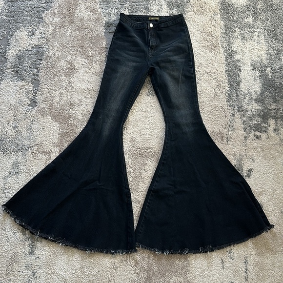 Keep on Truckin’ ~ Denim Frayed Bell Bottom Jeans ~ Black Denim (S) - Picture 2 of 5